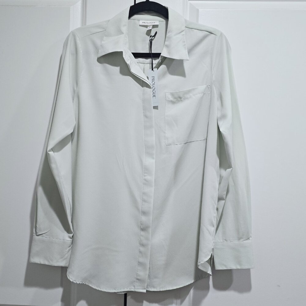 Nwt Prologue - M Women's Long Sleeve Collared Button-Down Shirt In Gray Mint